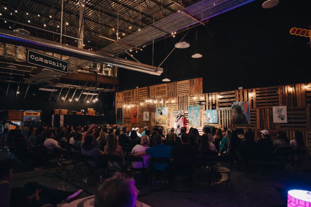 Full crowd at Sports Basement comedy show